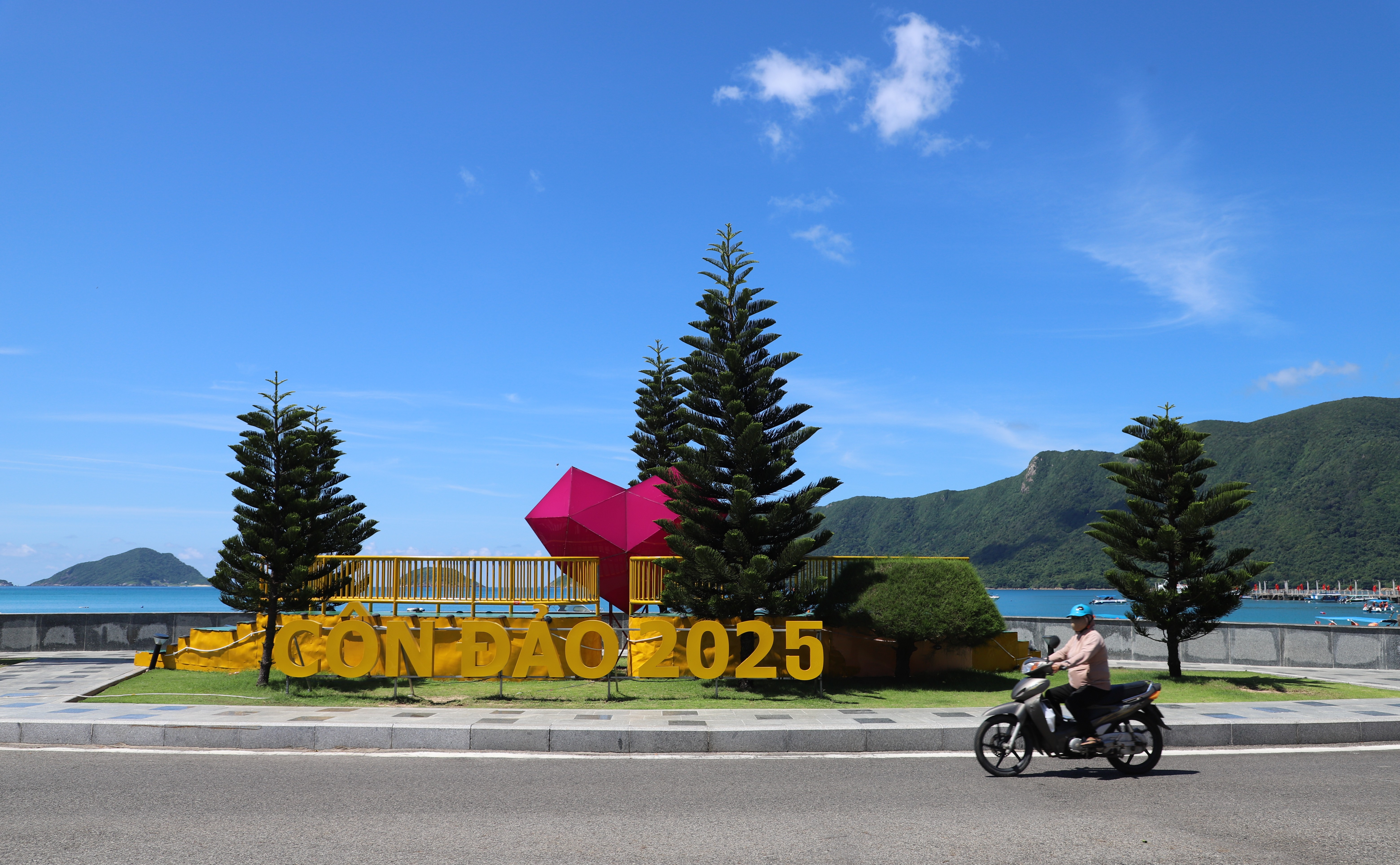 Đầu tư sân bay và 75 dự án khác tại Côn Đảo đến năm 2030