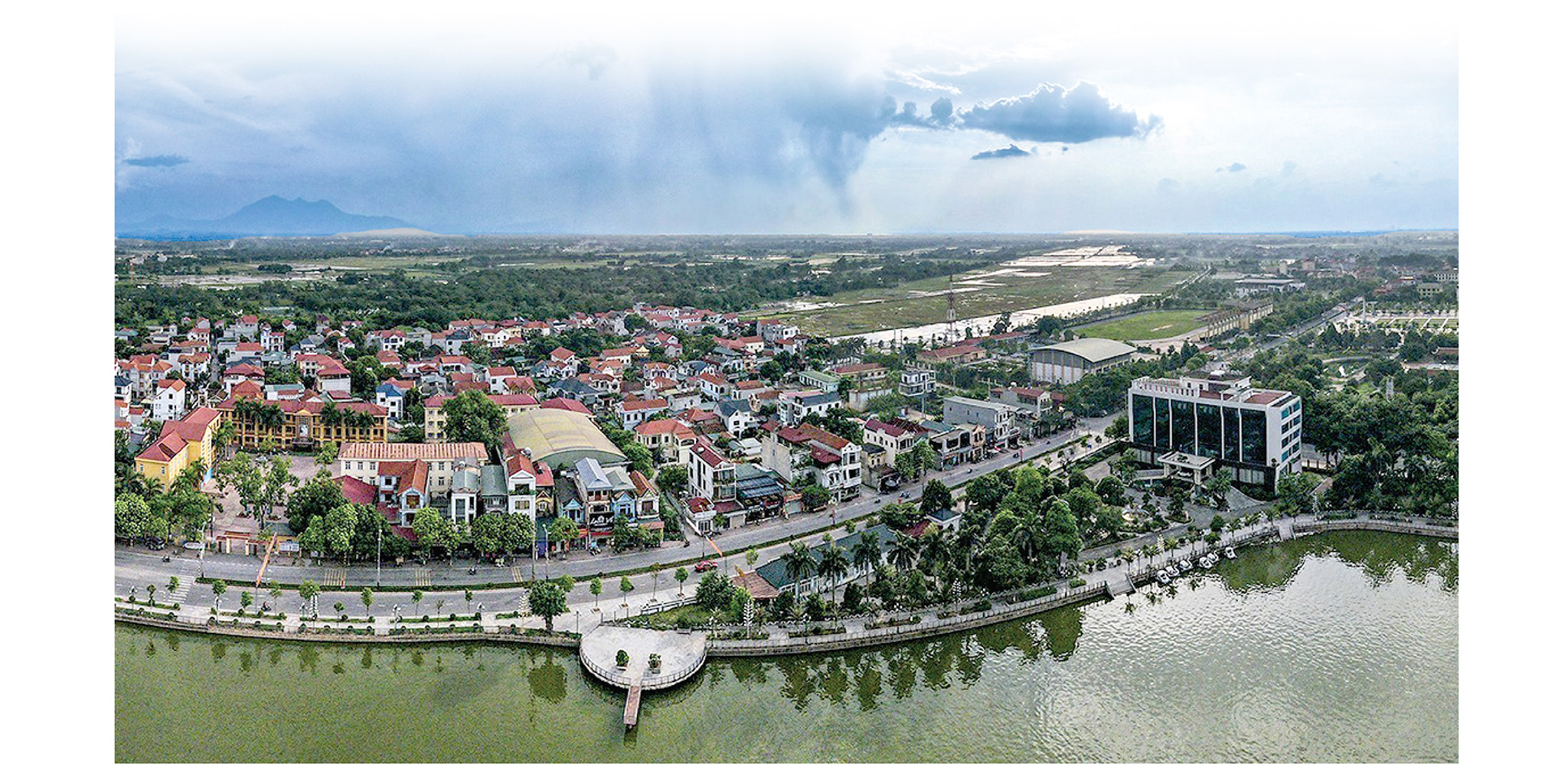 Diện mạo đô thị và nông thôn Phú Thọ ngày càng khởi sắc.