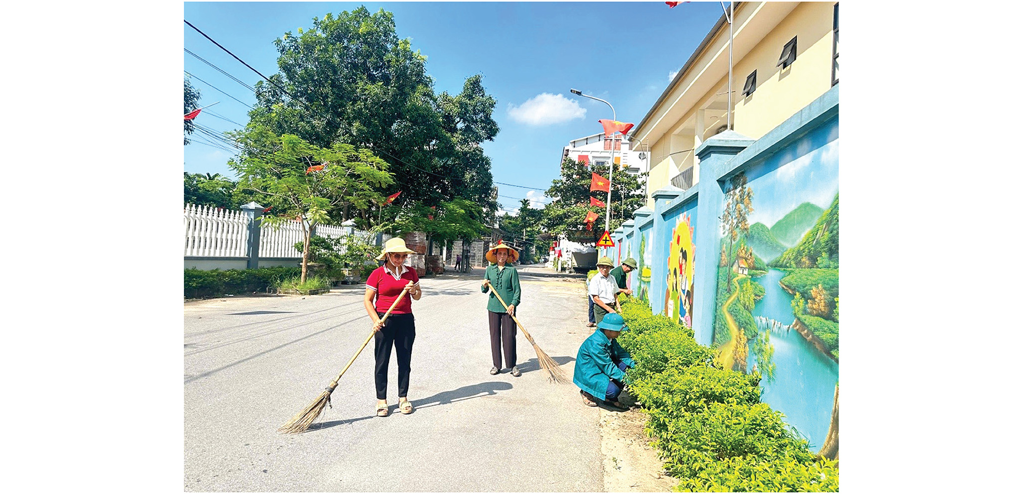 Cảnh quan đường làng, ngõ xóm của xã Vĩnh Thành khang trang, sạch đẹp.
