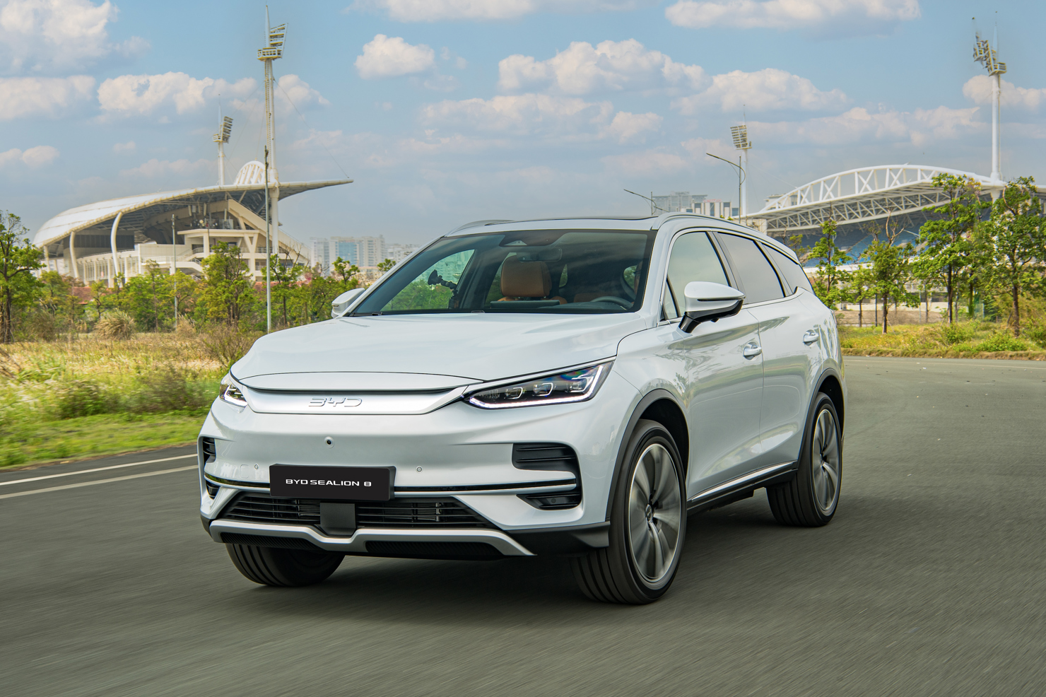 BYD Sealion 8 đánh dấu mốc mới của thương hiệu trong việc mở rộng dòng sản phẩm điện hóa tại thị trường Việt Nam.