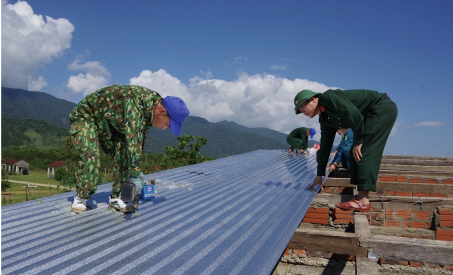 Có hiệu lực từ ngày 1/1/2026, Thông tư số 97/2025/TT-BTC của Bộ Tài chính được ban hành ngày 24/10/2025 hướng dẫn thực hiện các chính sách tài chính đối với doanh nghiệp trực tiếp phục vụ quốc phòng, an ninh.