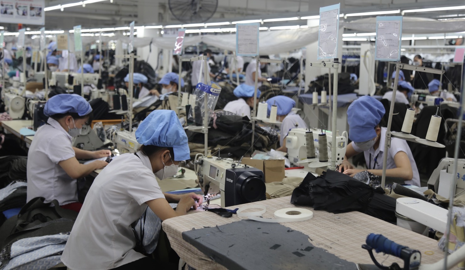 Các doanh nghiệp ở Vĩnh Long đang nhận được hỗ trợ từ các cấp chính quyền, sở, ban ngành trên địa bàn. Ảnh: Lê Văn