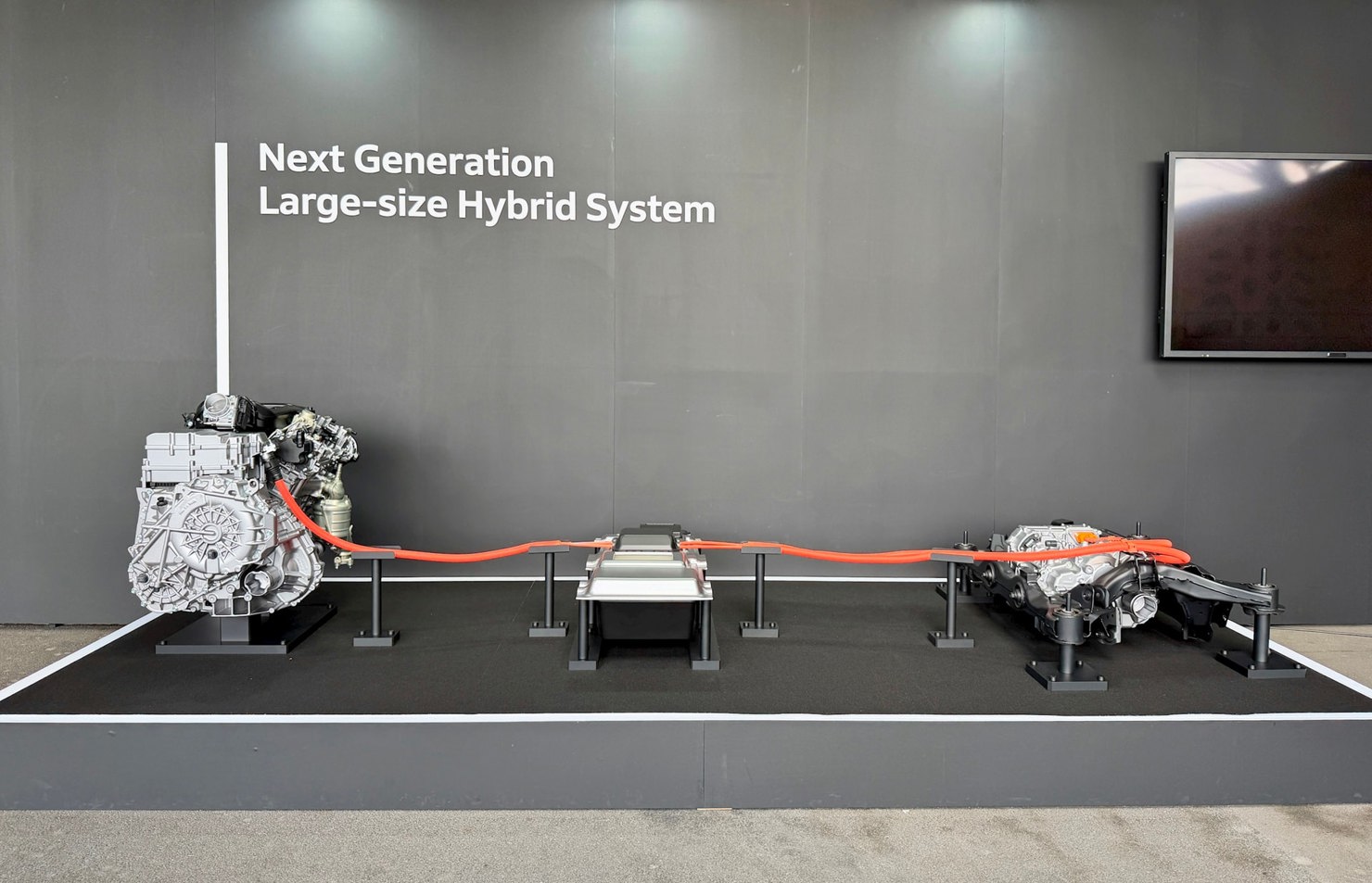 Hệ truyền động hybrid sử dụng động cơ V6 dành cho SUV cỡ lớn thế hệ tiếp theo của Honda. Ảnh: HL.