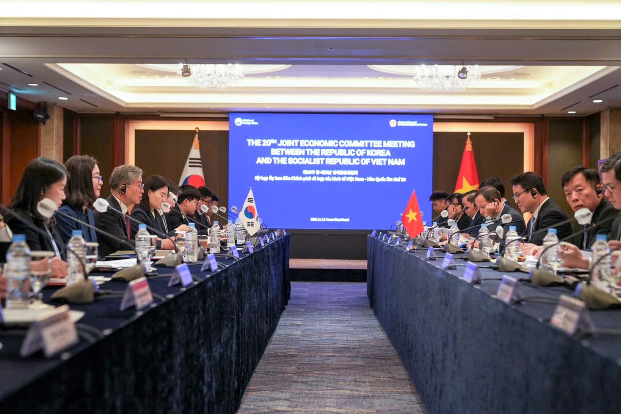 Toàn cảnh Kỳ họp Ủy ban liên Chính phủ hợp tác kinh tế và khoa học kỹ thuật Việt Nam - Hàn Quốc lần thứ 20.