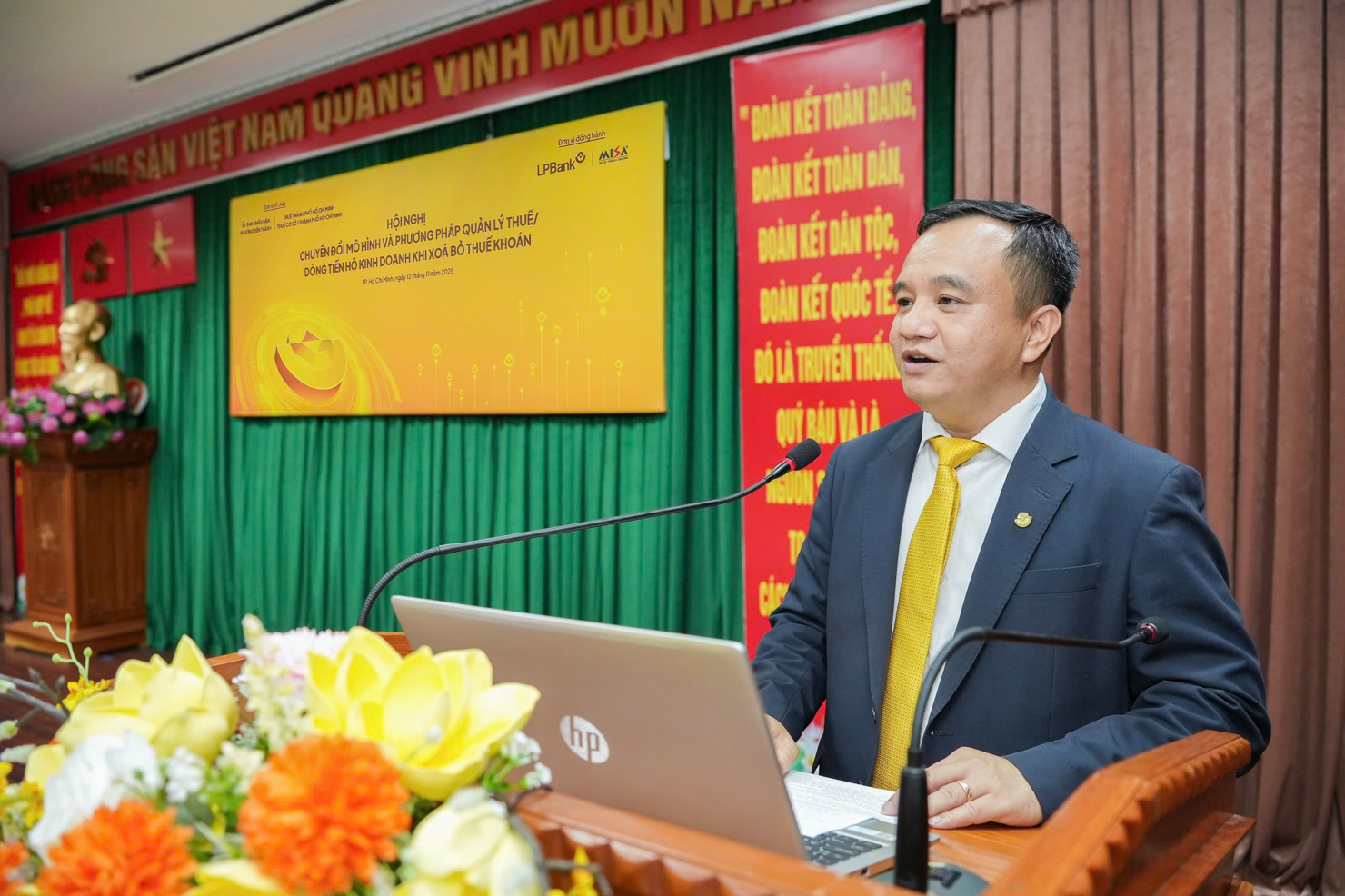 Ông Đặng Công Hoàn - Phó Tổng Giám đốc kiêm Giám đốc Ngân hàng Bán lẻ LPBank phát biểu tại sự kiện.