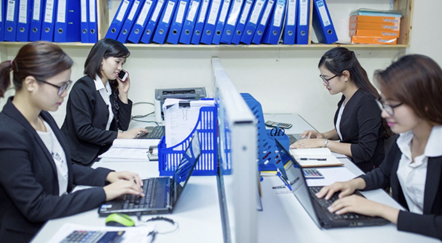 Khi thay đổi kỳ kế toán, doanh nghiệp phải khoá sổ kế toán, lập BCTC theo quy định. Ảnh minh họa