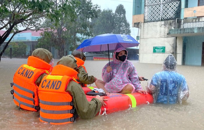 Đắk Lắk: Thông tin “sập nhà lầu, hàng chục người chết” do lũ là bịa đặt