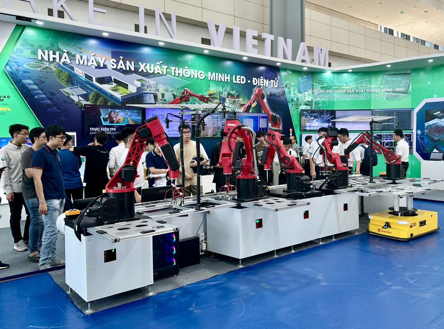 Nhiều doanh nghiệp đã đầu tư thiết bị, công nghệ hiện đại cho sản xuất. Ảnh: HD