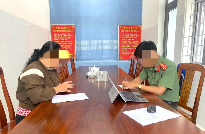 Công an Đắk Lắk làm việc với người phụ nữ phao tin nhiều người chết do mưa lũ