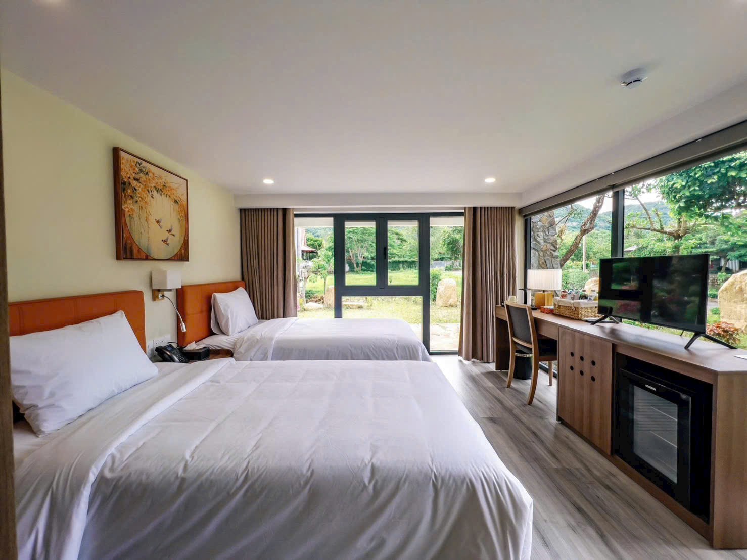 Phòng nghỉ chan hòa với thiên nhiên.