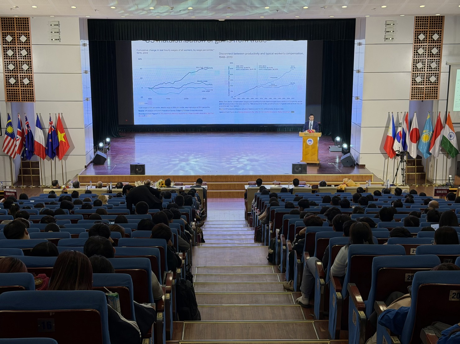 Quang cảnh Hội thảo CIEMB 2025. 