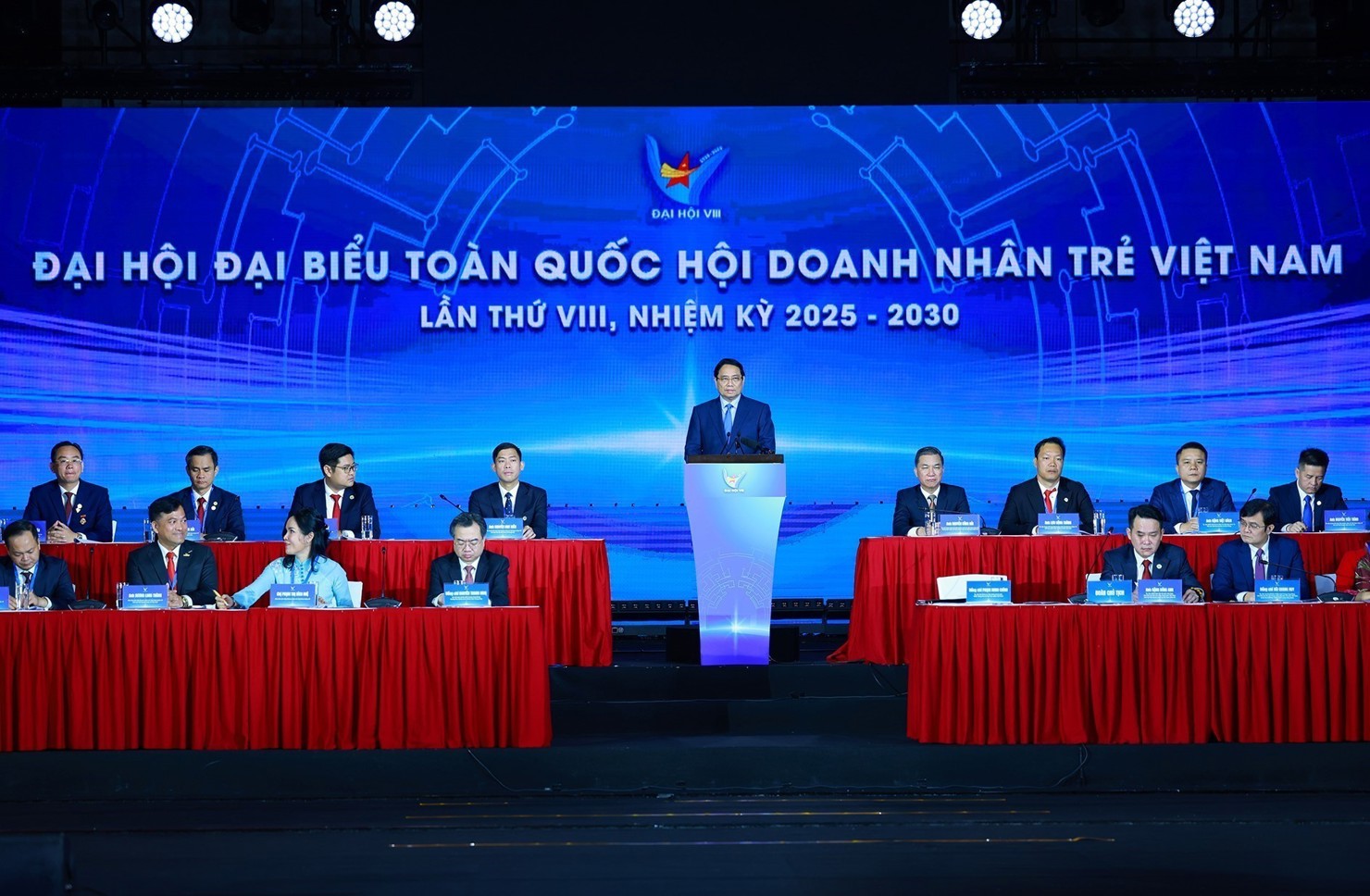 Thủ tướng gợi ý 6 tiên phong của doanh nhân trẻ Việt Nam.