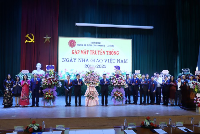 VIDEO: Trường Bồi dưỡng cán bộ Kinh tế - Tài chính kỷ niệm ngày Nhà giáo Việt Nam - 20/11