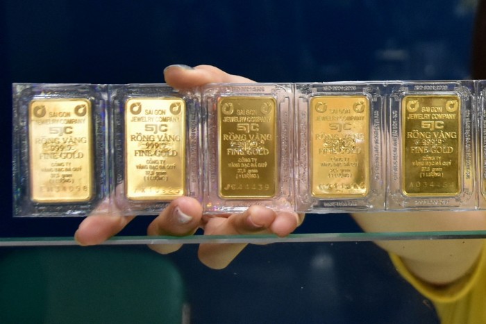 VIDEO: Thị trường vàng hạ nhiệt: Liệu có phải tín hiệu cảnh báo bong bóng niềm tin?